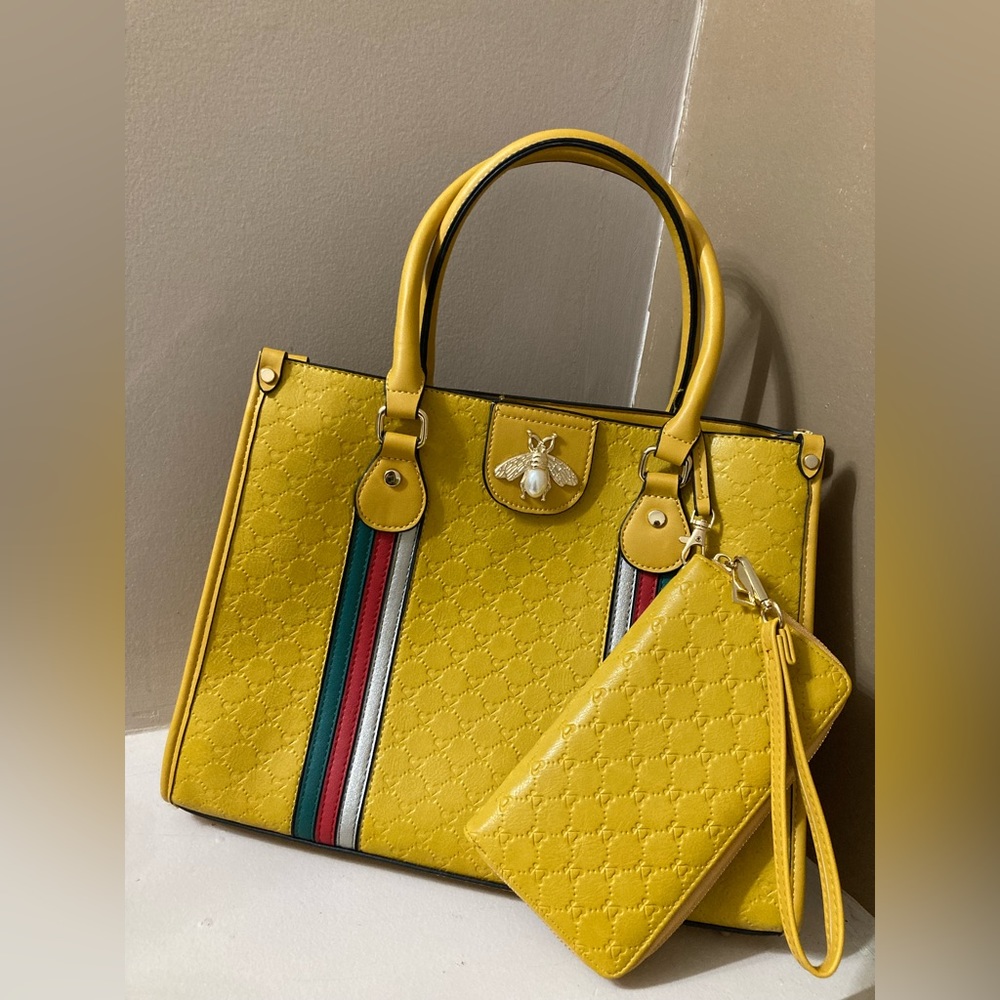 Purses 👜 - Picture 10 of 16